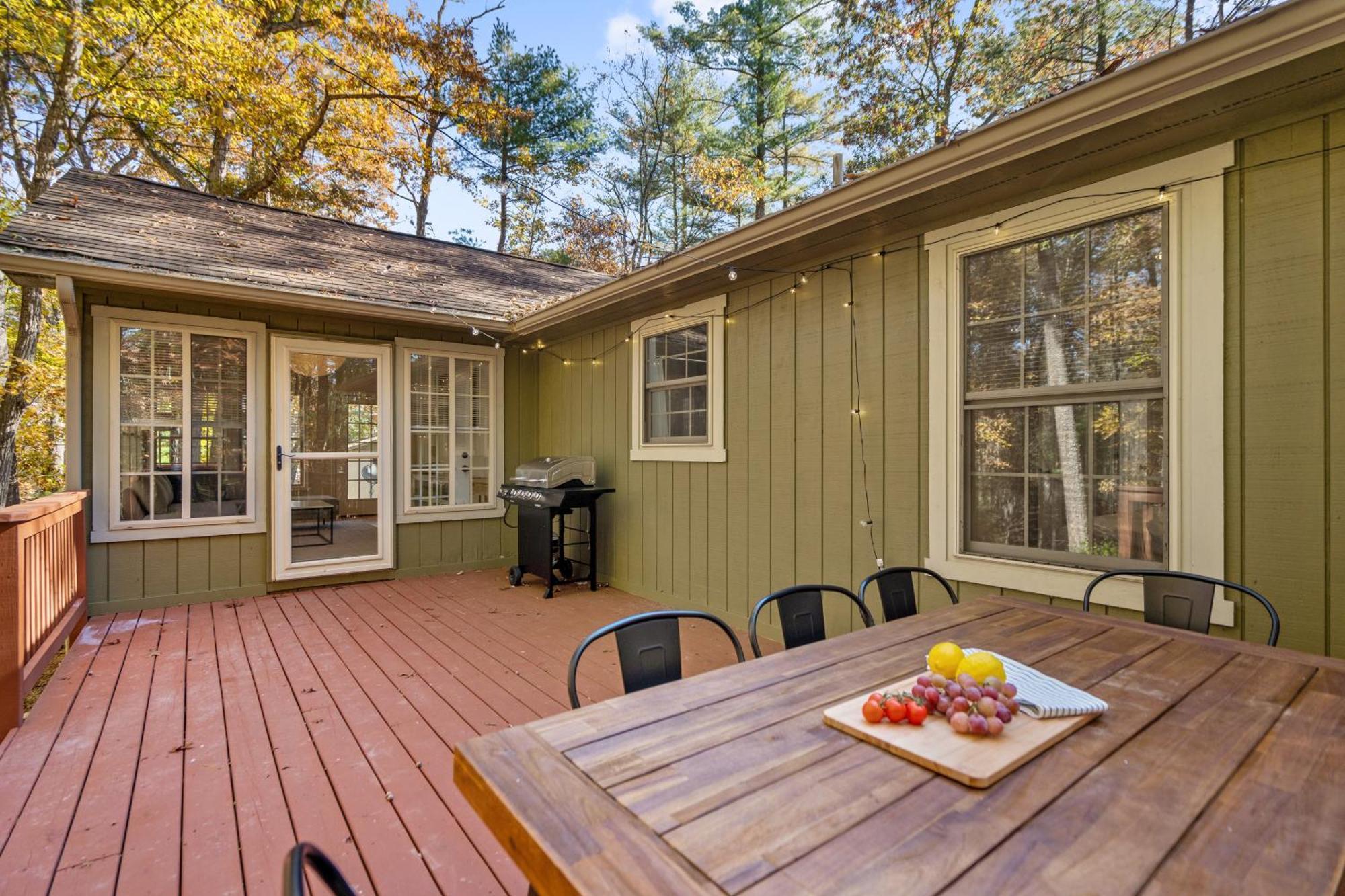Emerald Cabin W/Hot Tub, Firepit, Lake, Skiing Basye Exterior photo
