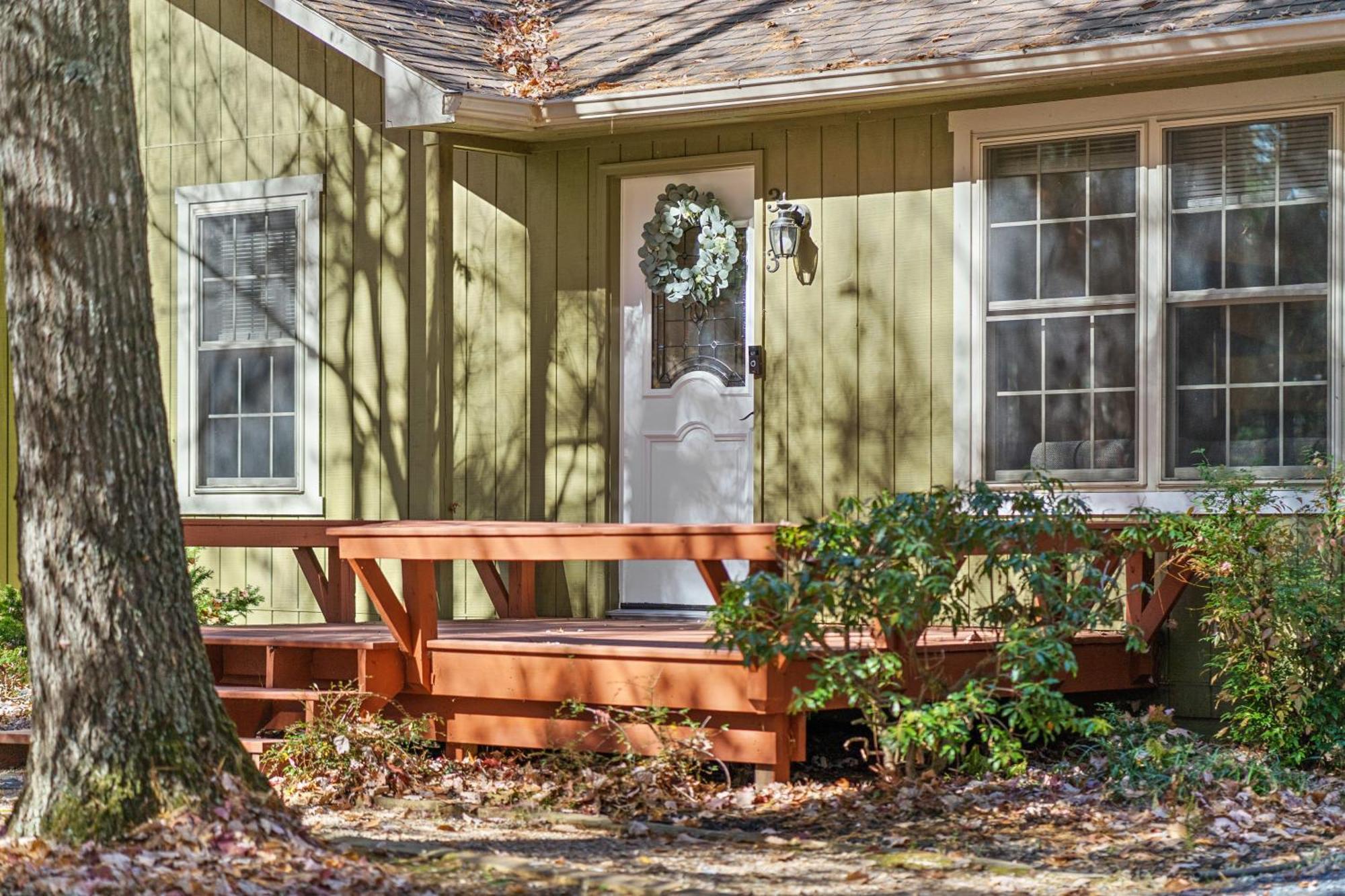 Emerald Cabin W/Hot Tub, Firepit, Lake, Skiing Basye Exterior photo